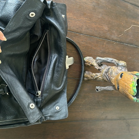 Prada black leather bag - Picture 6 of 10